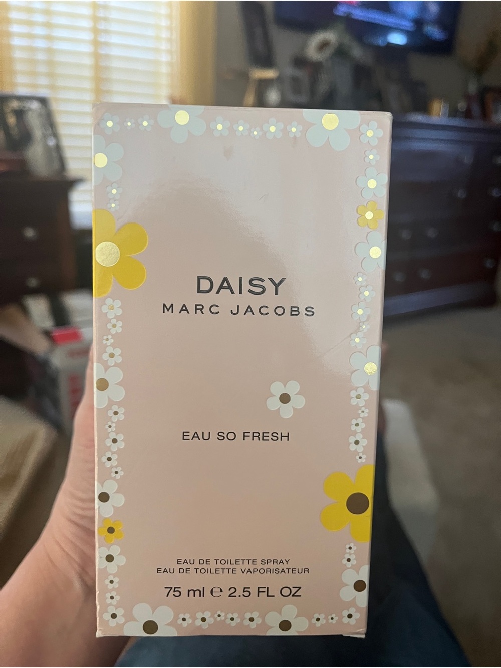 Marc Jacobs Daisy Eau So Fresh Pink Box with Yellow Floral Accents